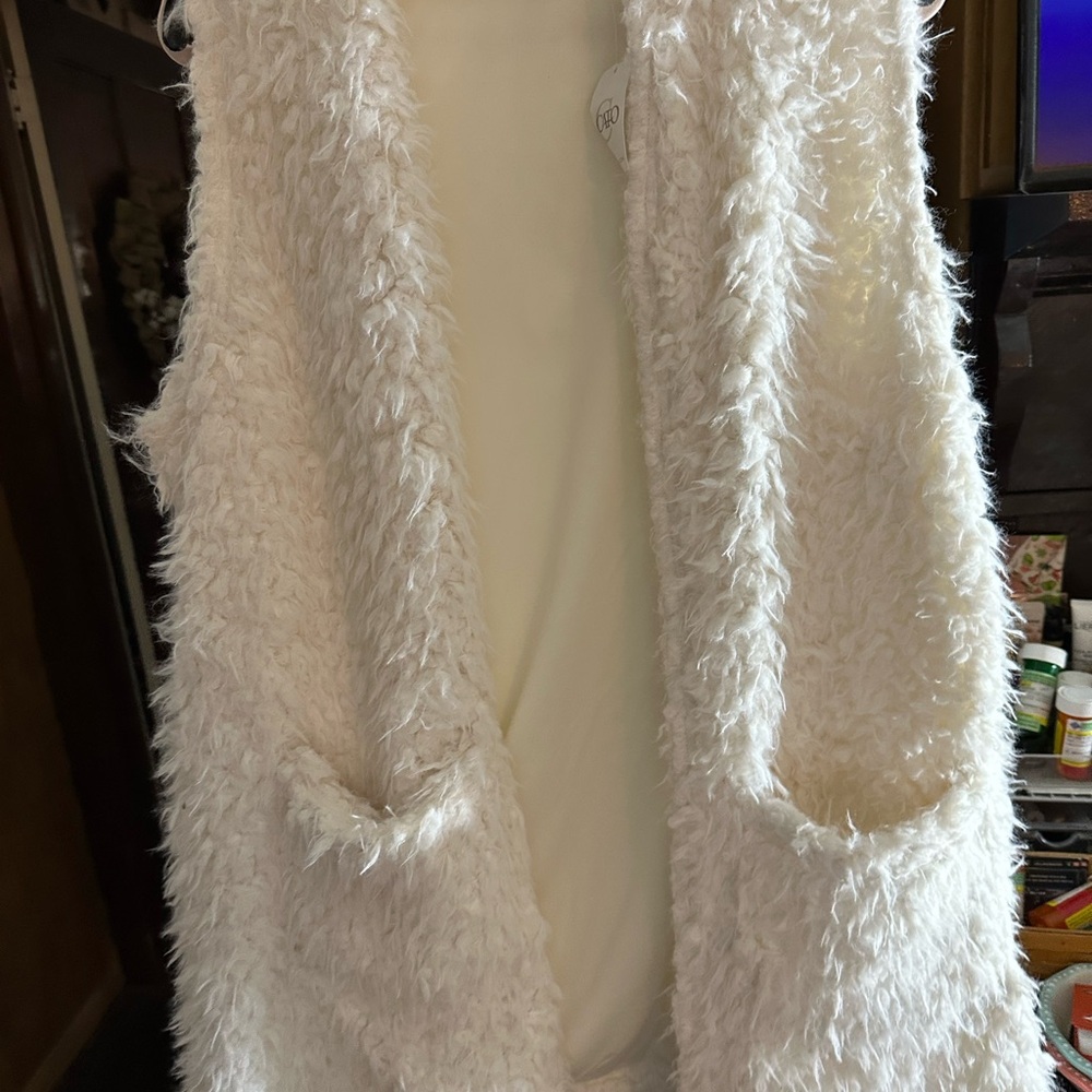 Fuzzy White Sleeveless Vest